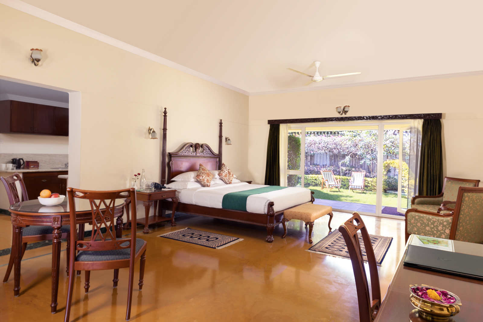 3. Aerial View Central Lawn.jpg