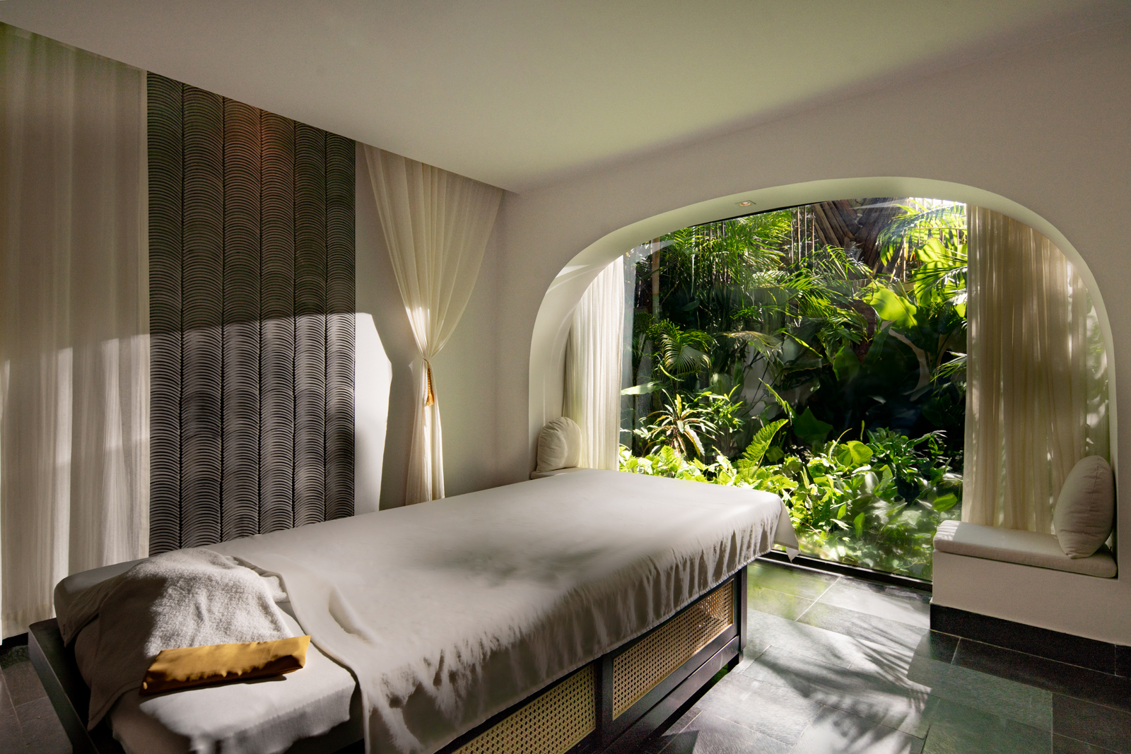 2.-TIA-Treatment-Room-3 2. TIA - Treatment Room (3).jpg