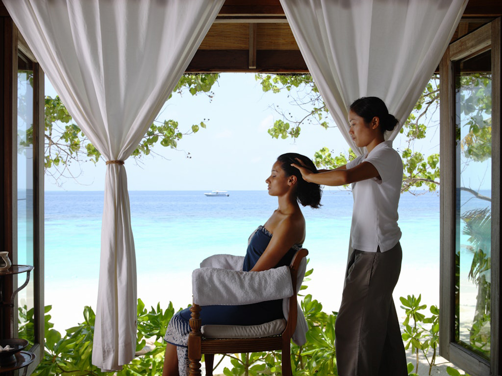 Indian_Head_Massage_3_Medium